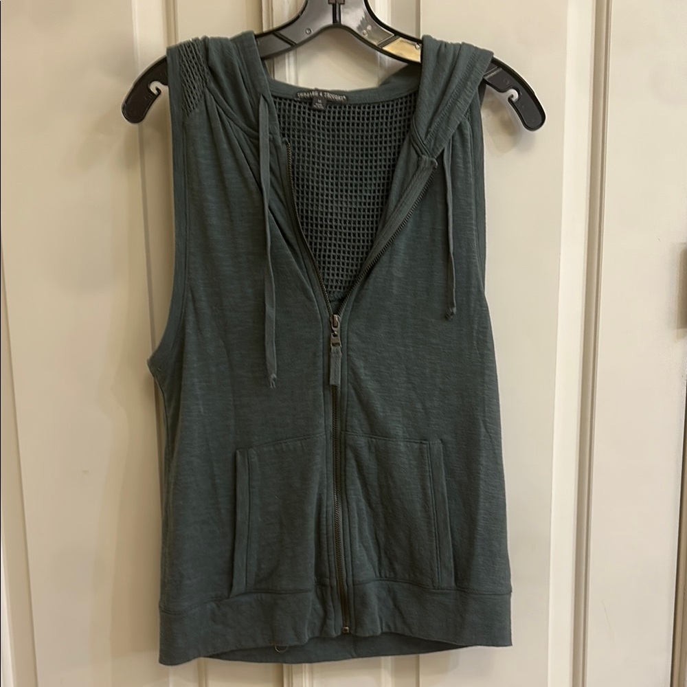 Threads 4 Thought Mesh Hoodie size M